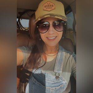 Meet your Posher, Nicole